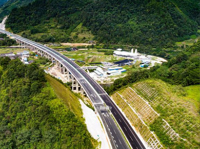 广西桂三高速公路项目